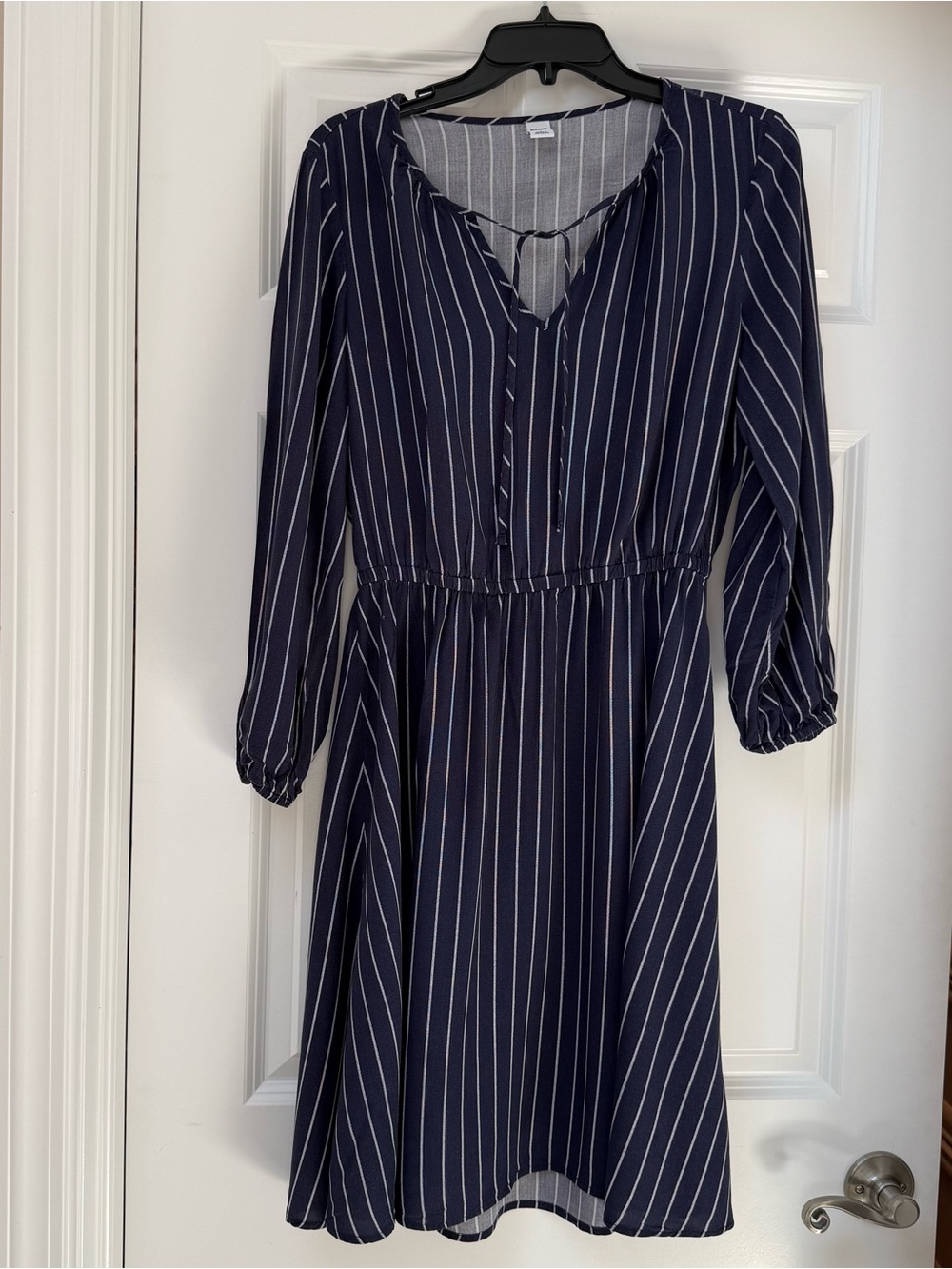 Old Navy Waist-Defined Striped Keyhole Dress size S